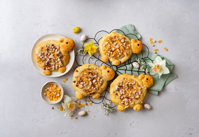 Osterlämmer mit Pudding und Zimt Mix Topping